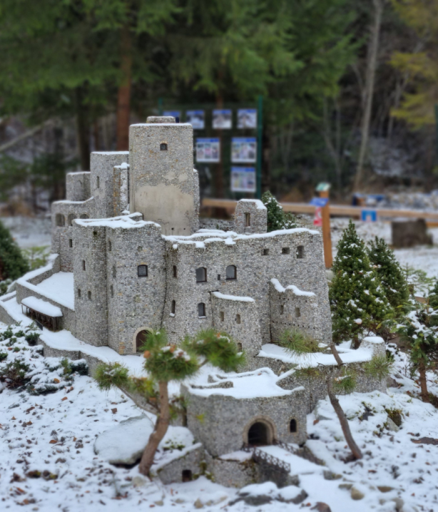 miniatura
